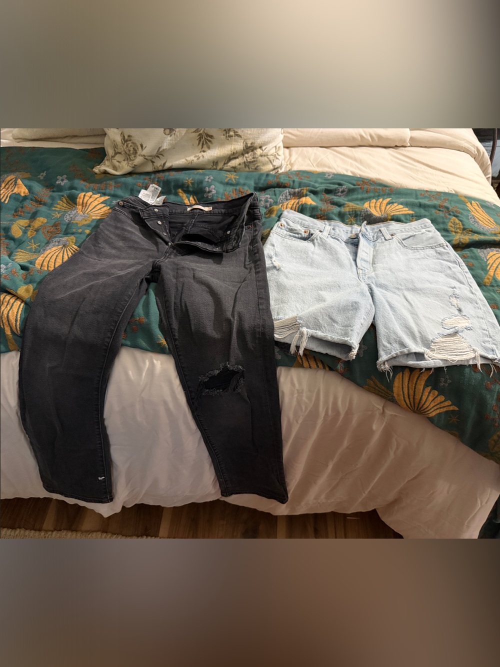 Levi's Black Distressed Straight Leg Jeans